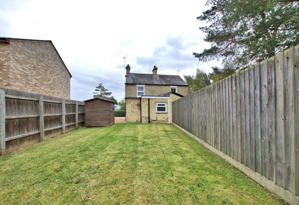 Property photo 2 of 12 Rear