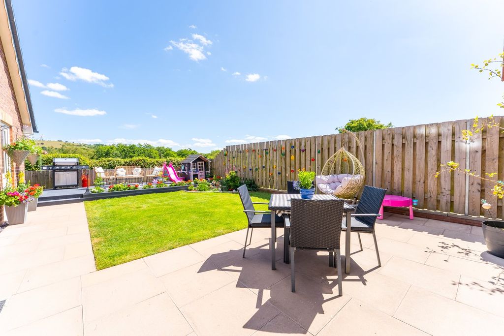 Property photo 2 of 70