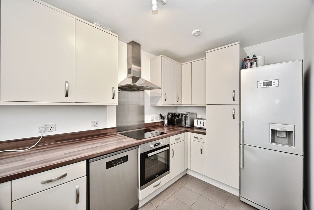 Property photo 3 of 17 Photo