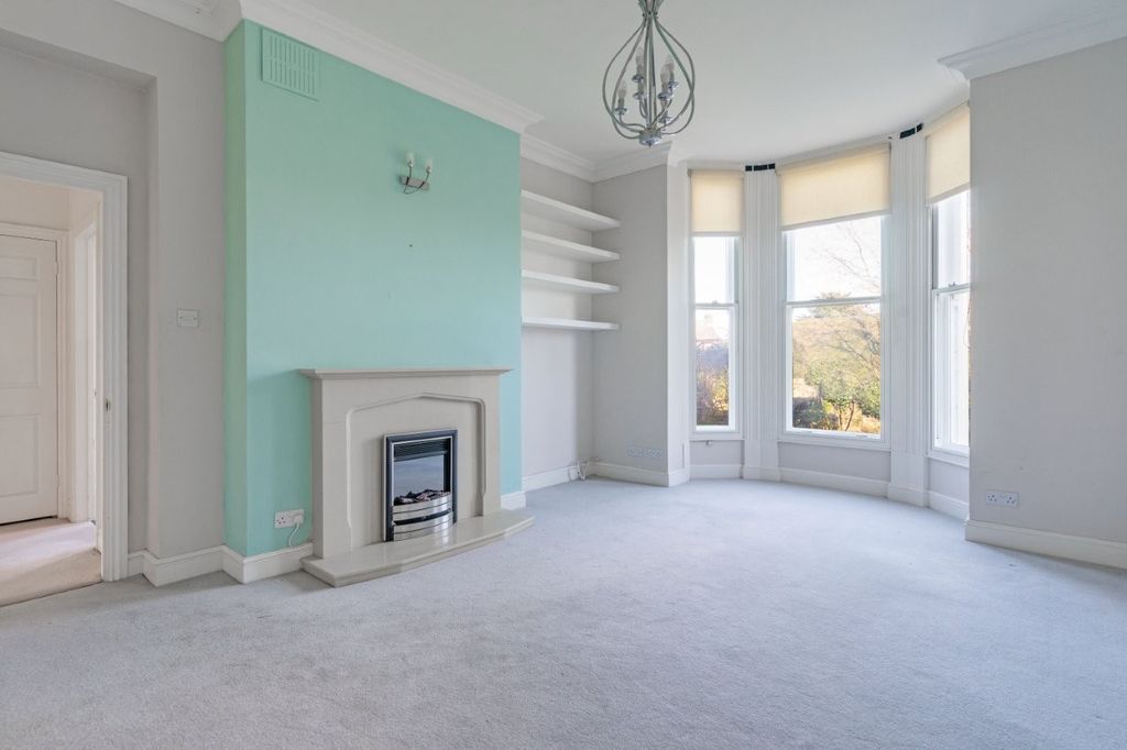 Property photo 2 of 12 Sitting Room