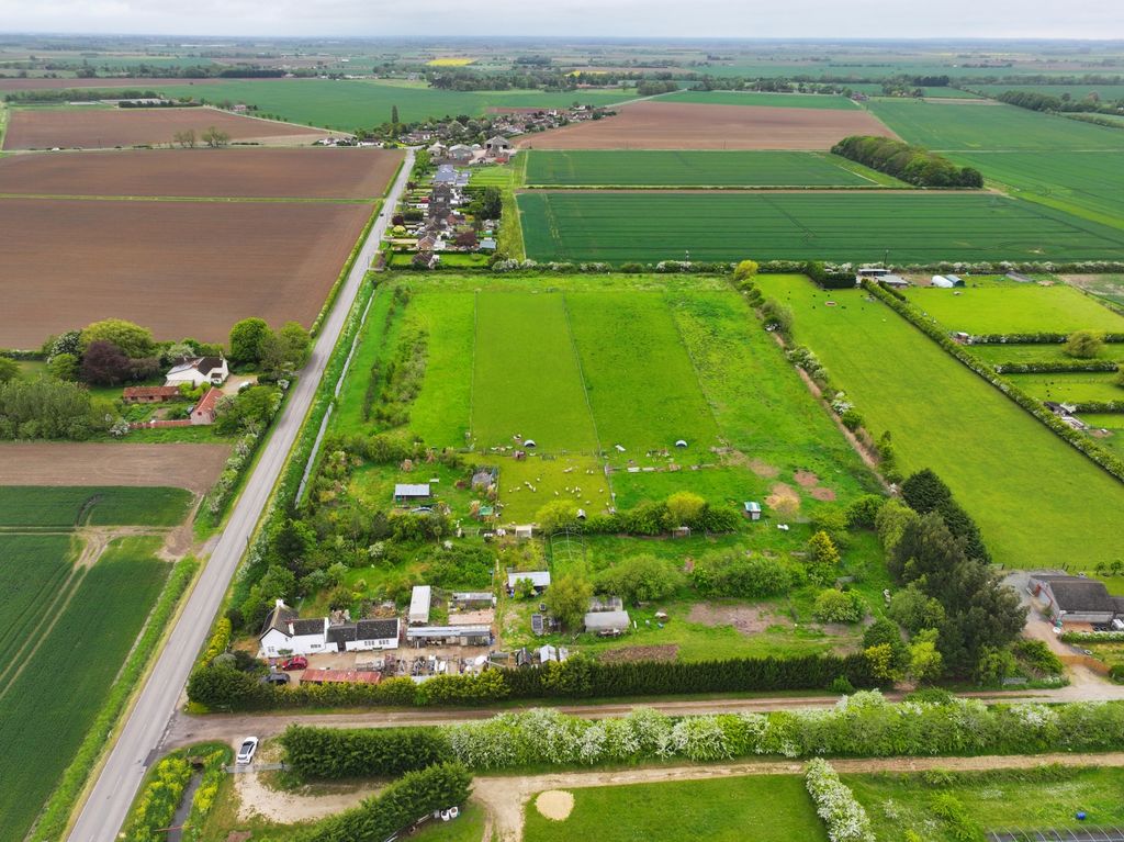 Property photo 1 of 27 Drone Shot