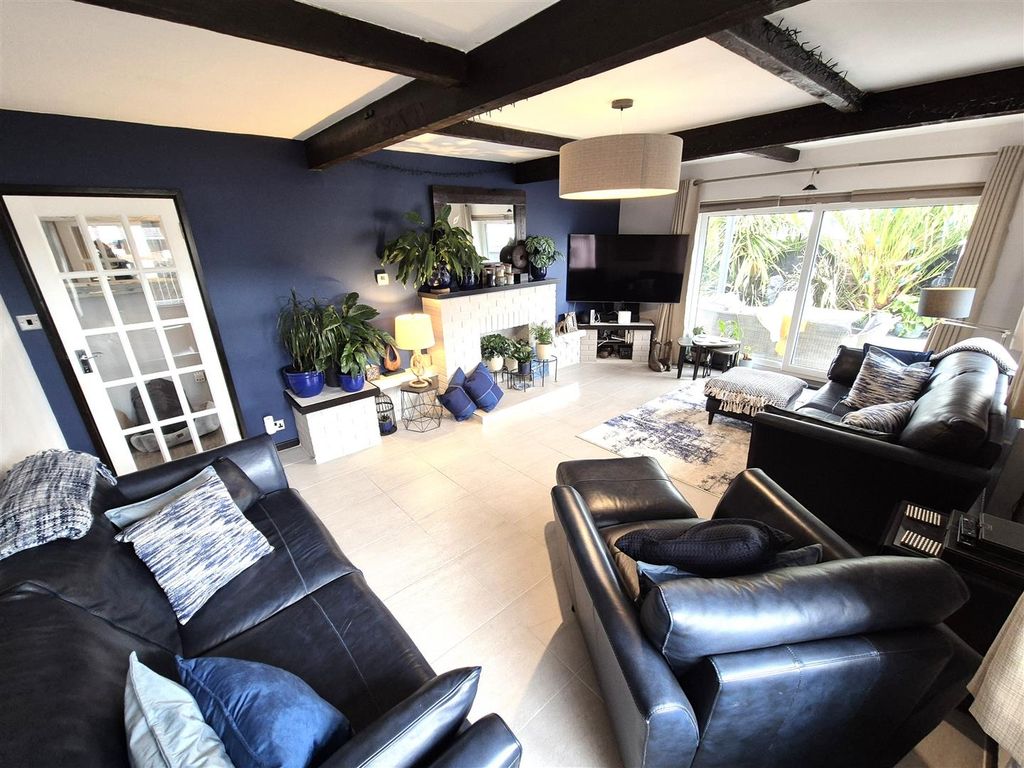 Property photo 2 of 31 63Cyn19.Jpg