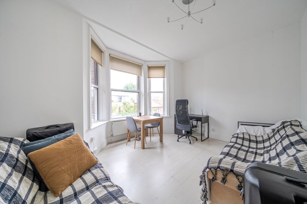Property photo 2 of 7 1326870-4-68837Be...