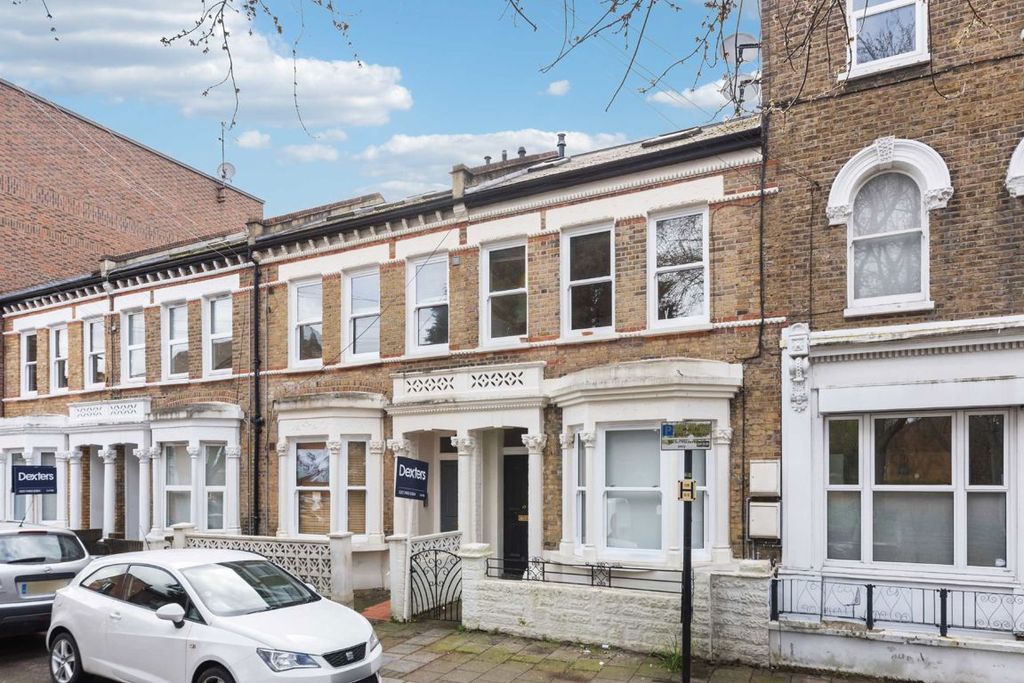 Property photo 1 of 8