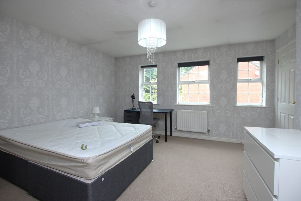 Property photo 3 of 12 Img_8057.Jpg