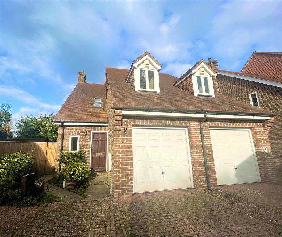 Property photo 1 of 15 External