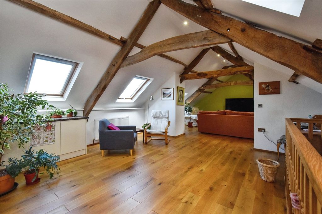 Property photo 2 of 16 Picture No. 07