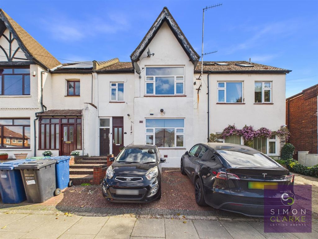 Property photo 3 of 6 Cam05425G0-Pr0114-Still017.Jpg