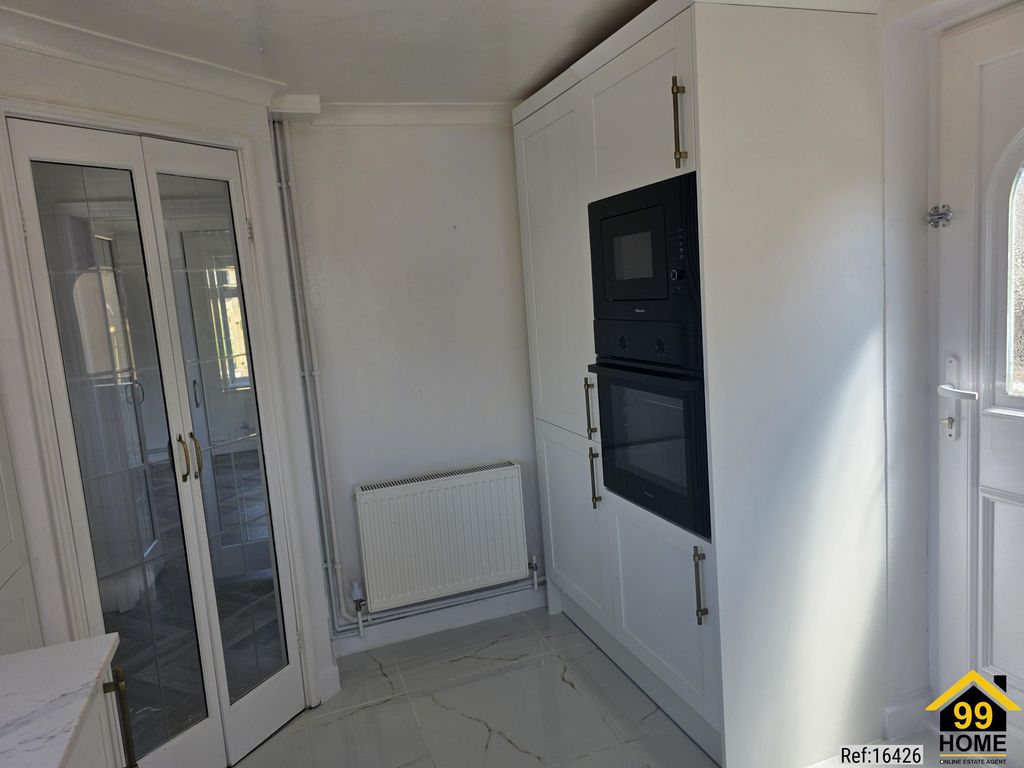 Property photo 3 of 16 Photo 2