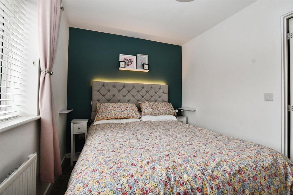 Property photo 3 of 22 Bedroom One