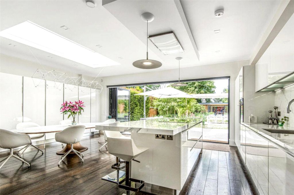 Property photo 3 of 15 Picture No. 10