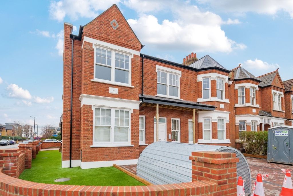 Property photo 1 of 7 952916 (11)