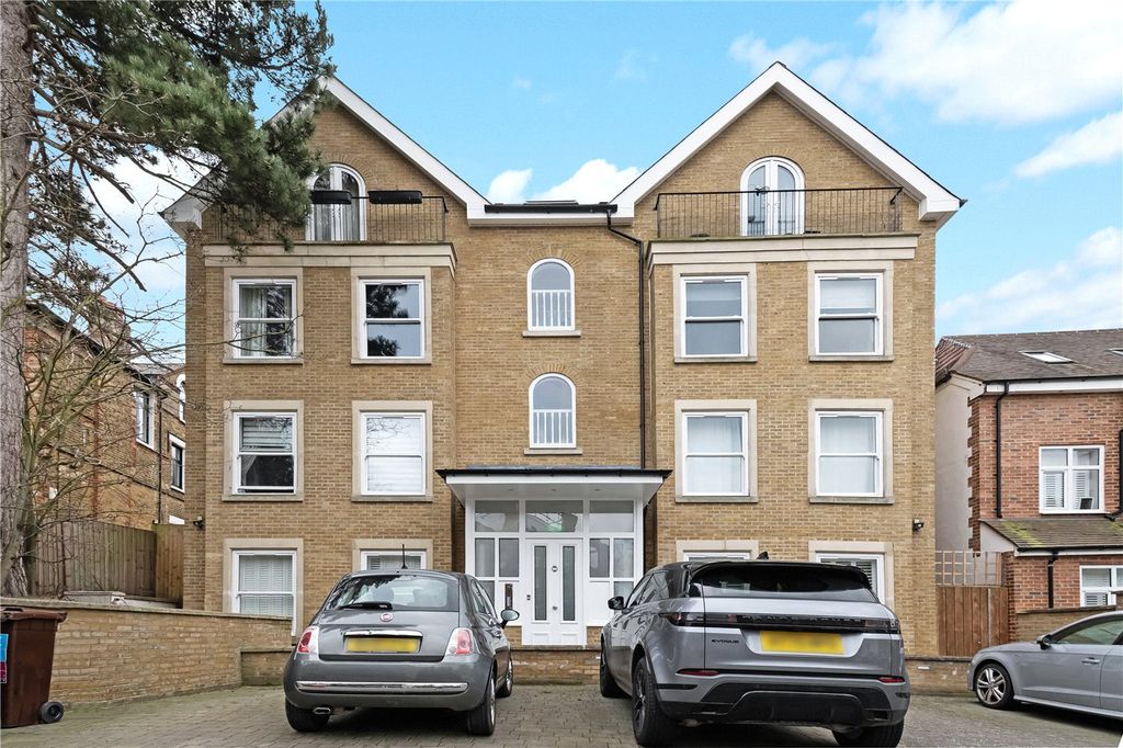 Property photo 1 of 9 External