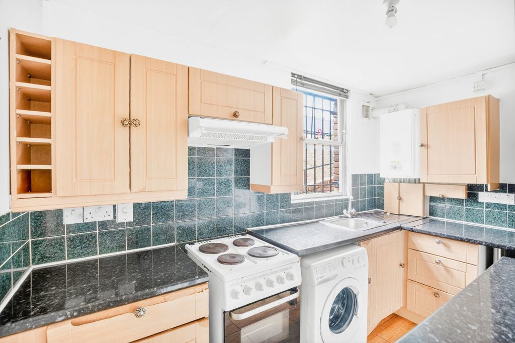 Property photo 2 of 8