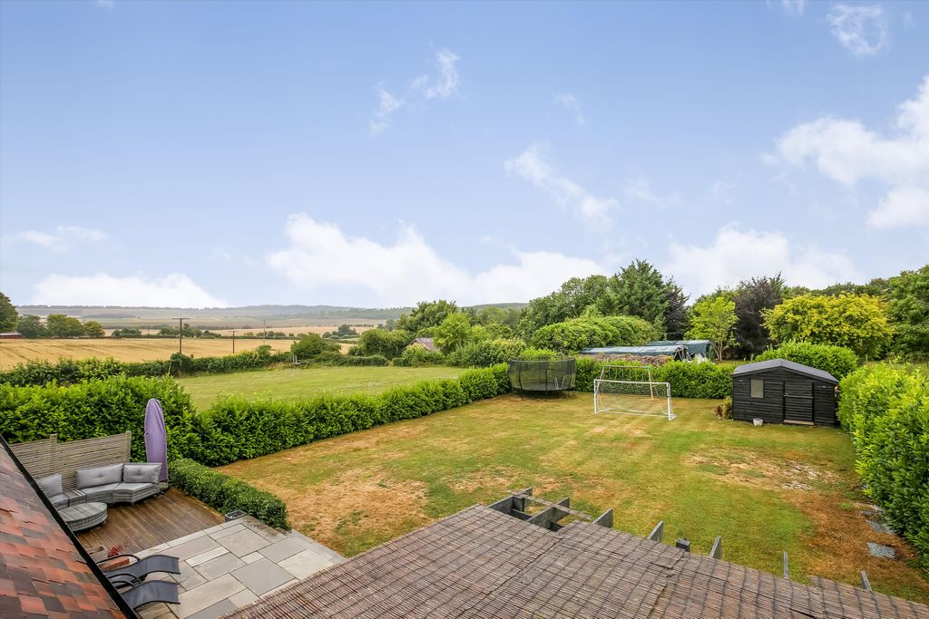 Property photo 3 of 18 Image