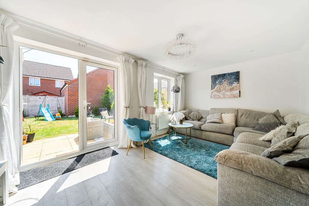 Property photo 3 of 17 148718896A578d300Fb4E