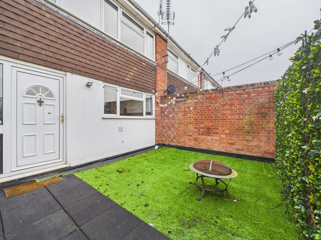 Property photo 1 of 11 Cam01791G0-Pr0204-Still002