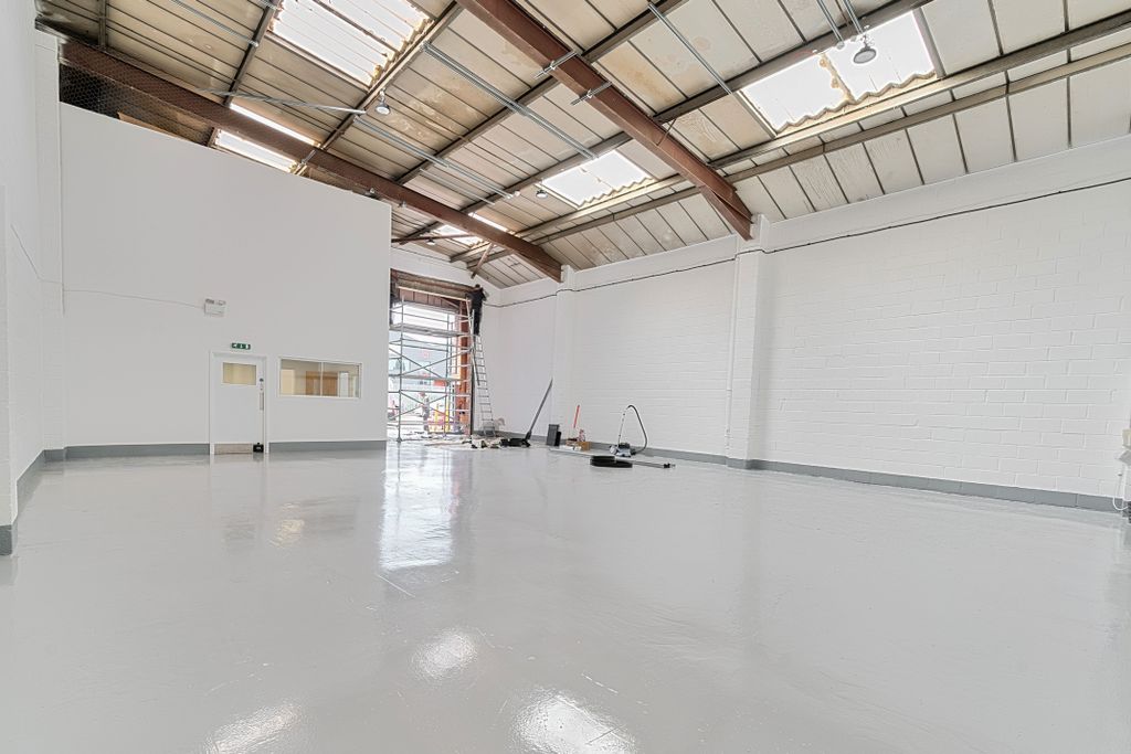 Property photo 1 of 3