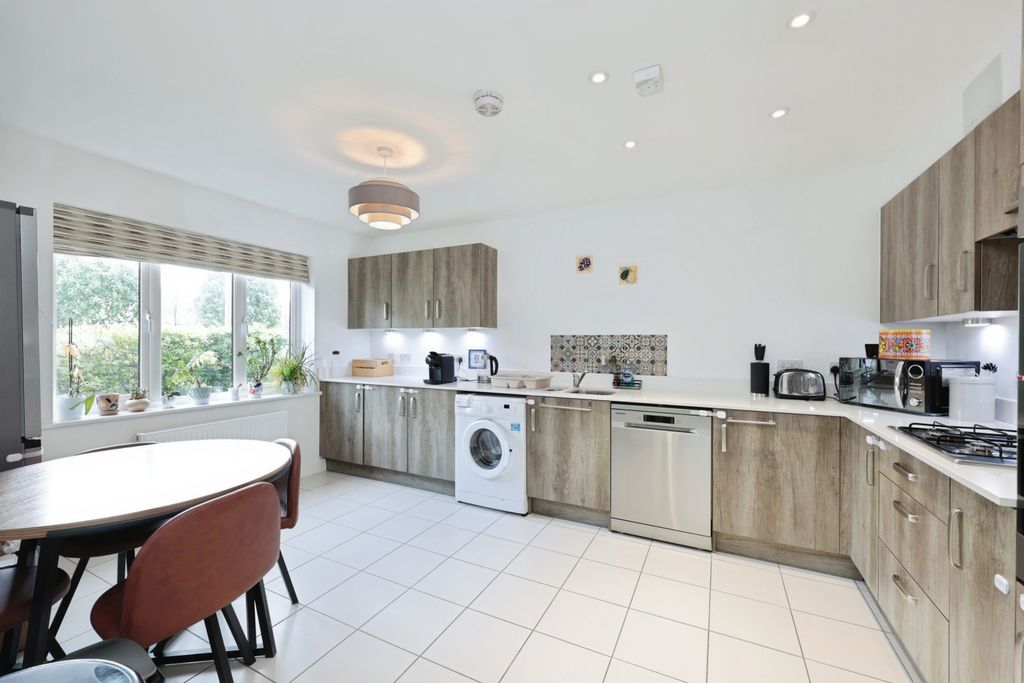 Property photo 2 of 14 Kitchen/Diner