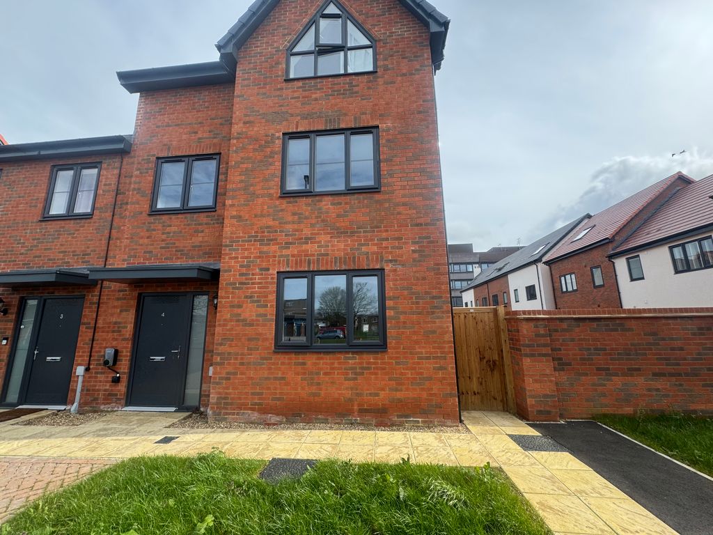 Property photo 1 of 4 Front