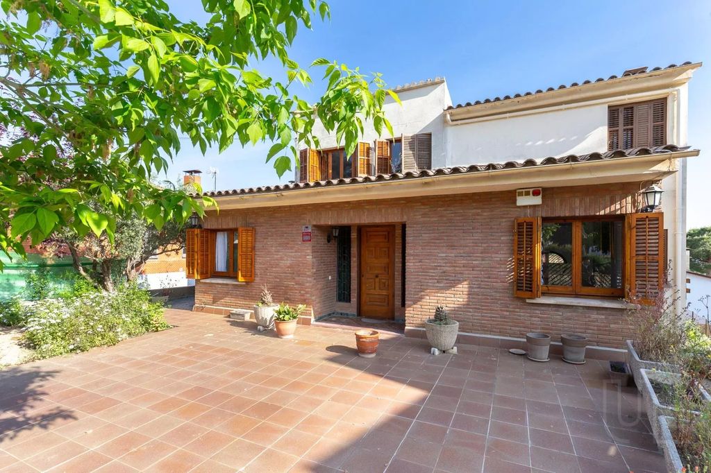 Property photo 1 of 61