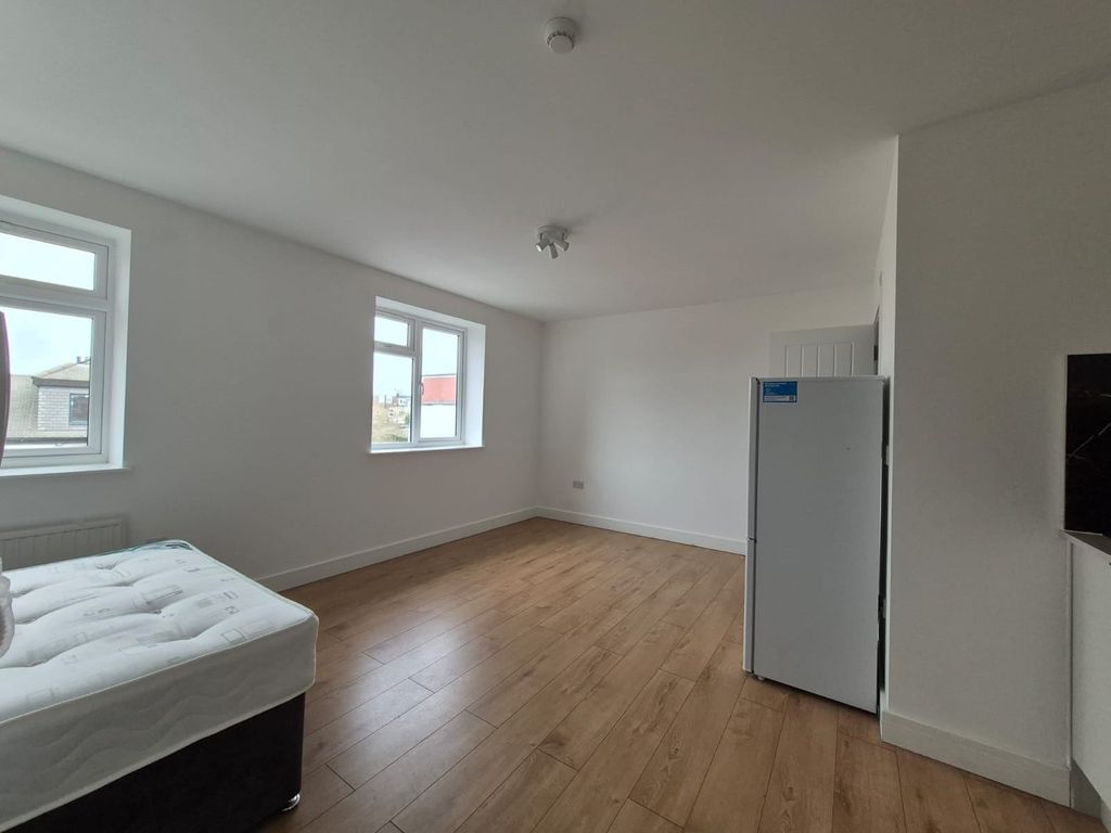 Property photo 2 of 5 Gallery