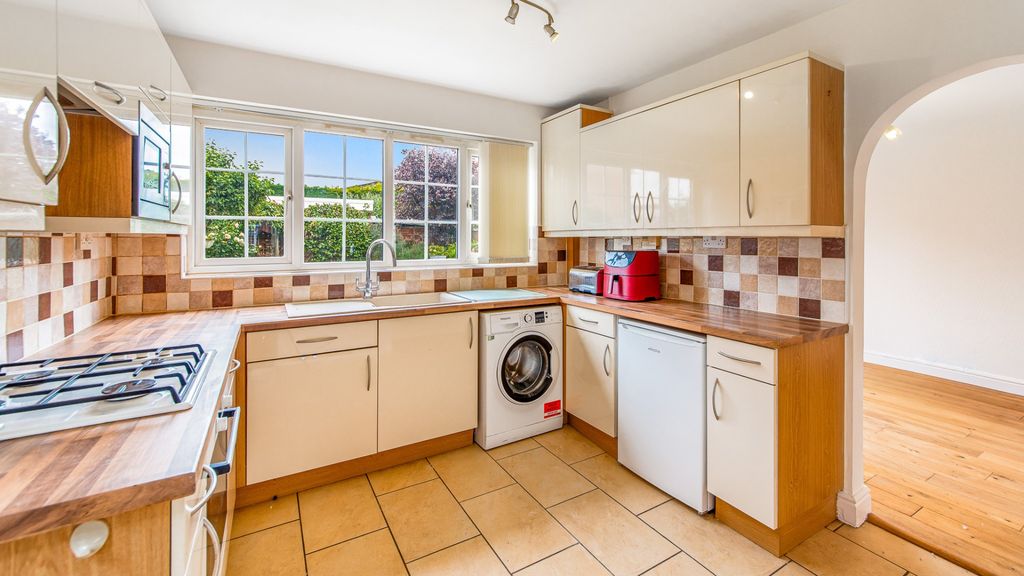 Property photo 2 of 13