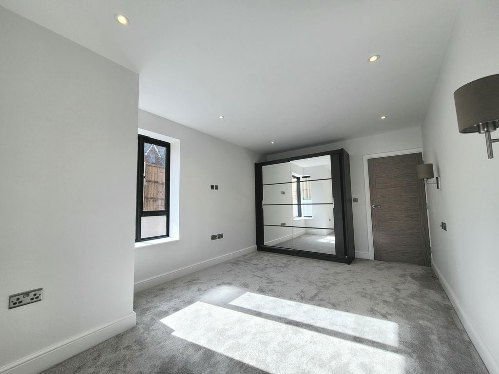 Property photo 1 of 10 Image