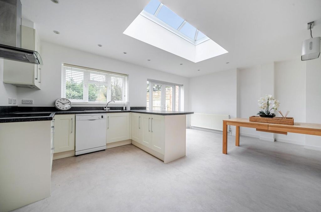 Property photo 3 of 22 1439133-7-69ce288B37422.Jpg