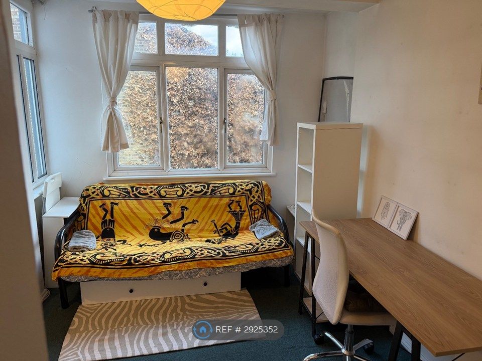 Property photo 3 of 12
