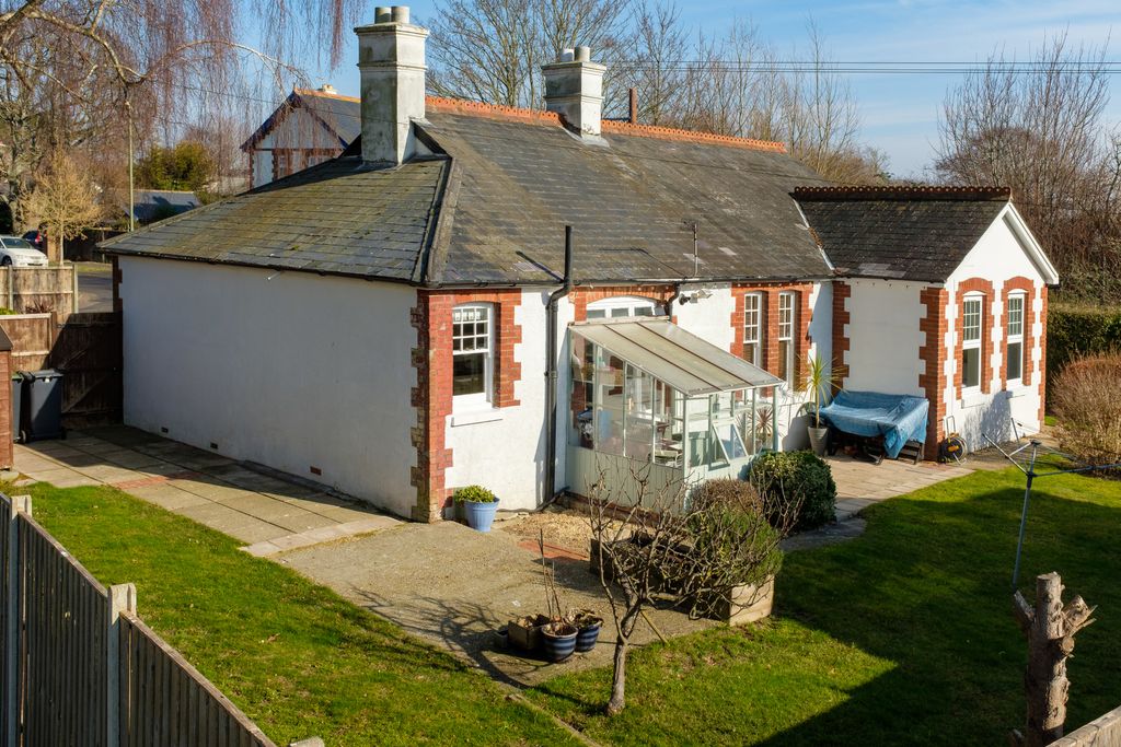 Property photo 3 of 26