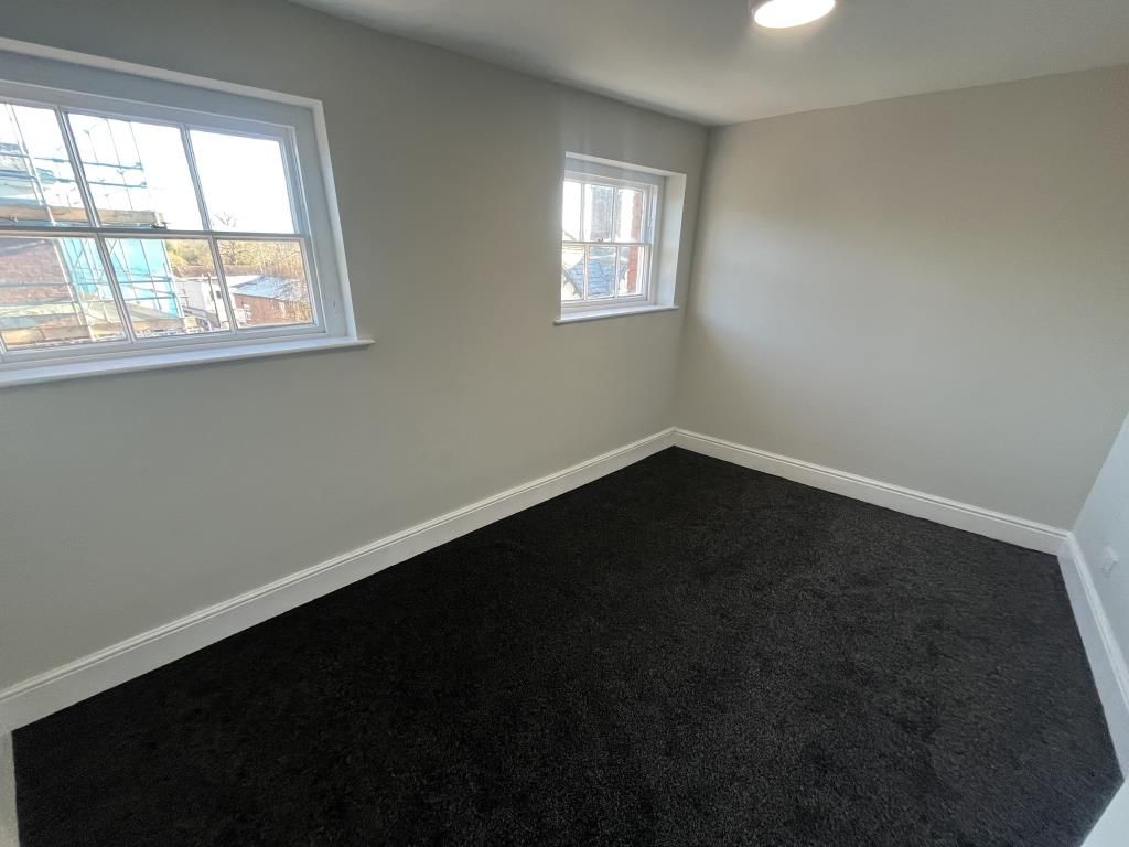 Property photo 3 of 10 Bedroom