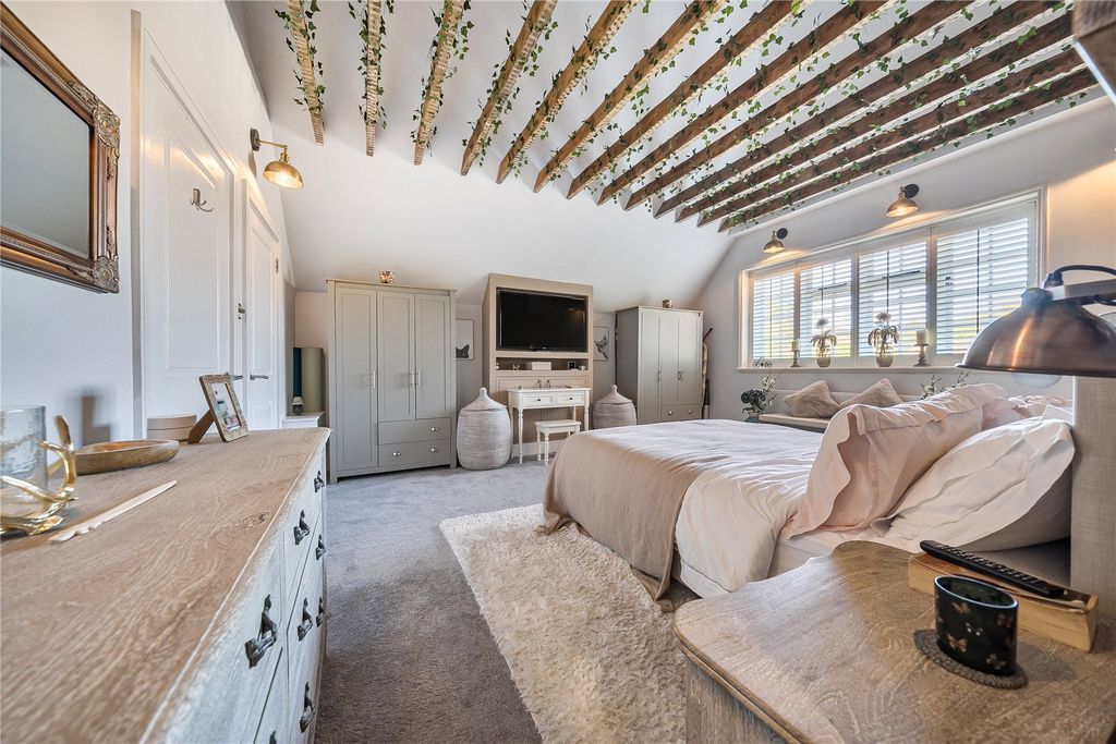 Property photo 3 of 26 Picture No. 21