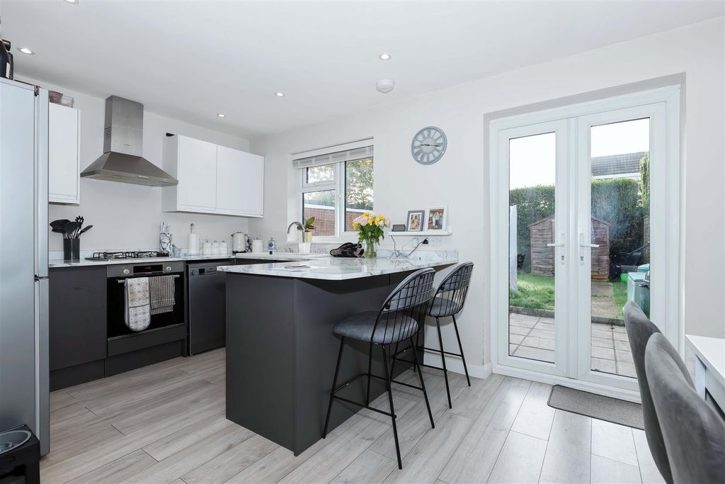 Property photo 3 of 10 Manitoba _2.Jpg