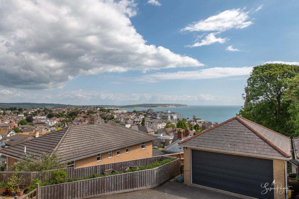 Property photo 2 of 37 Incredible Views