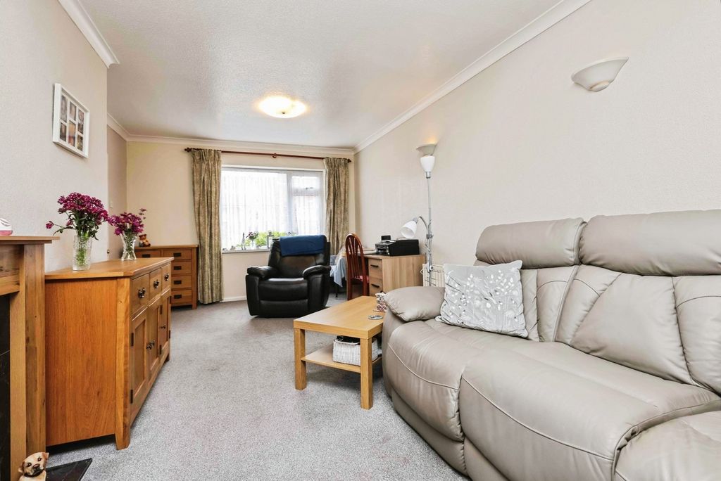 Property photo 2 of 17 Pbox-Img.Jpg