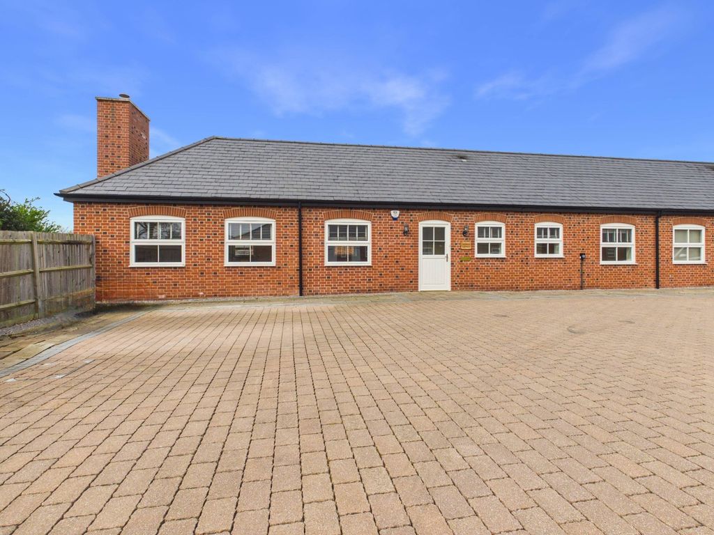 Property photo 3 of 11 Picture No. 02
