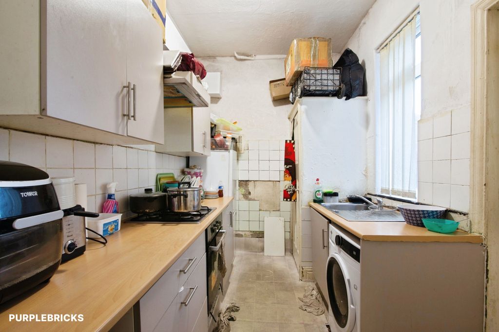 Property photo 2 of 24