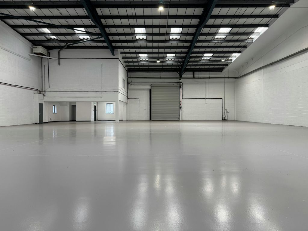 Property photo 3 of 7 Warehouse