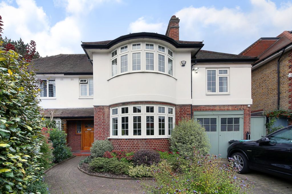 Property photo 1 of 11