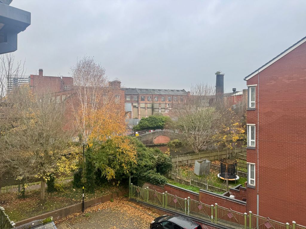 Property photo 3 of 11