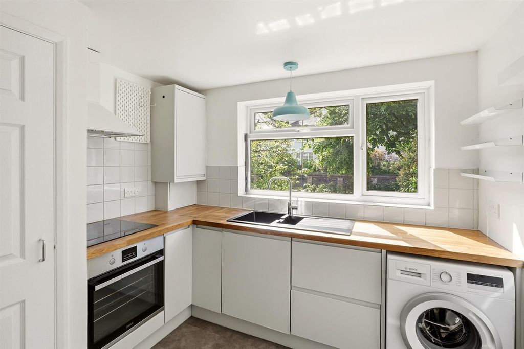 Property photo 2 of 15 Flat1-187Unthankrd-007.Jpg