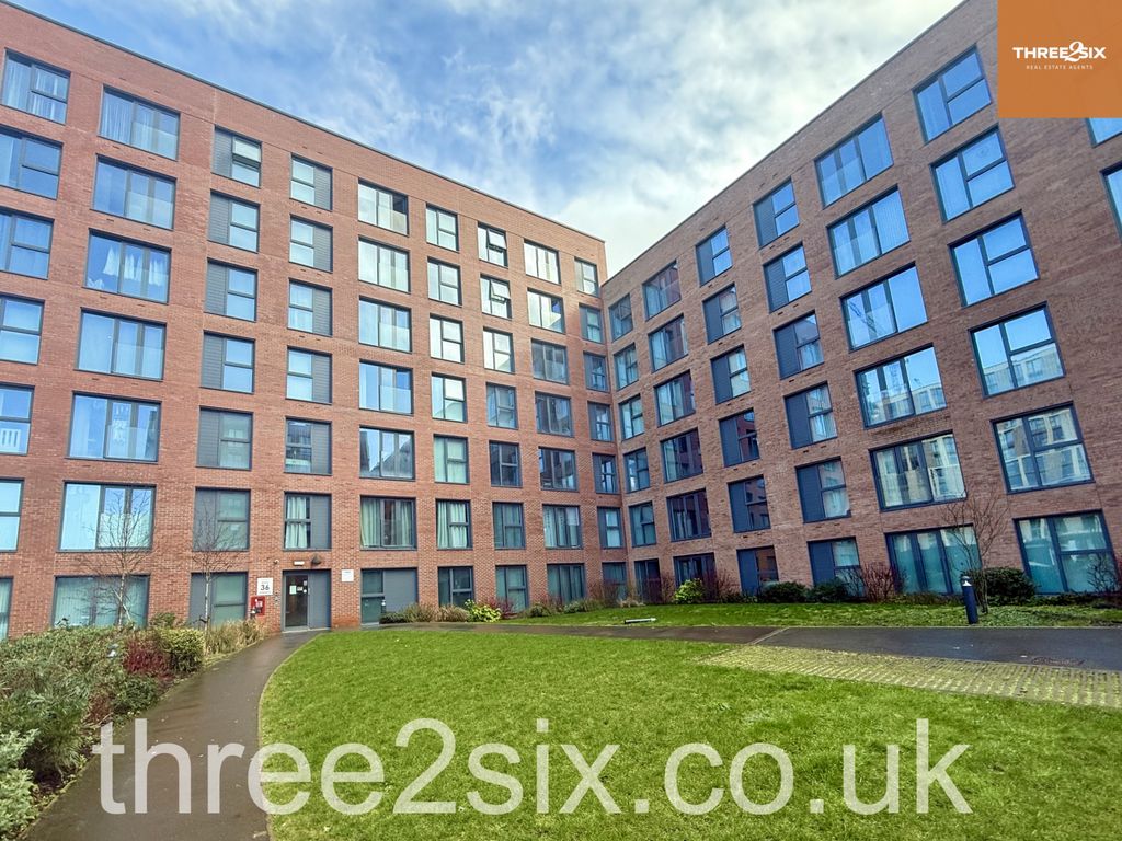 Property photo 1 of 8 Luxury Unfurnished 2 Bedroom, 2 Bathroom Apartment Â€“ The Axium, Birmingham City Centre