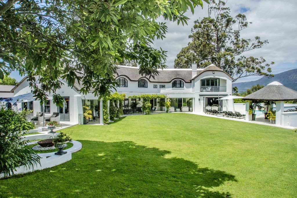 Property photo 1 of 69 Kw1731417