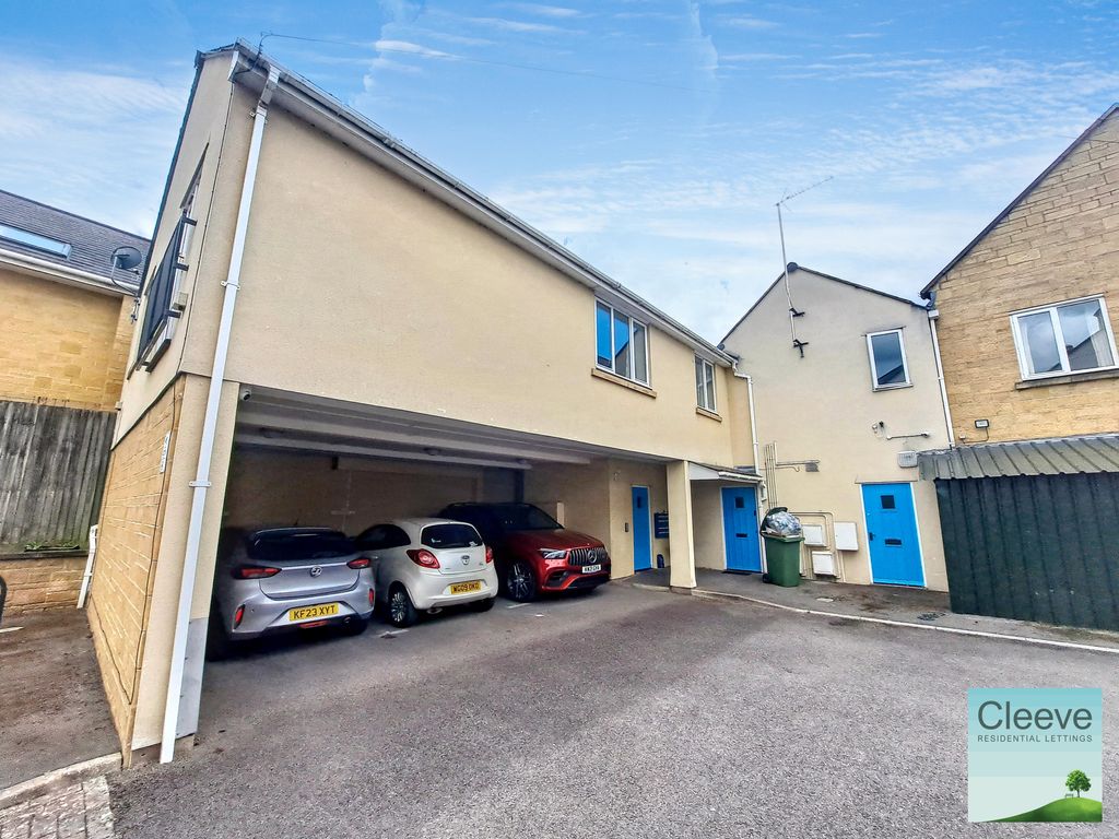 Property photo 1 of 10 1000168595