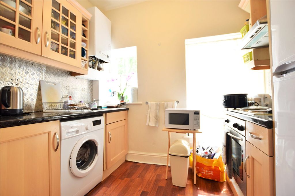 Property photo 2 of 6 Kitchen