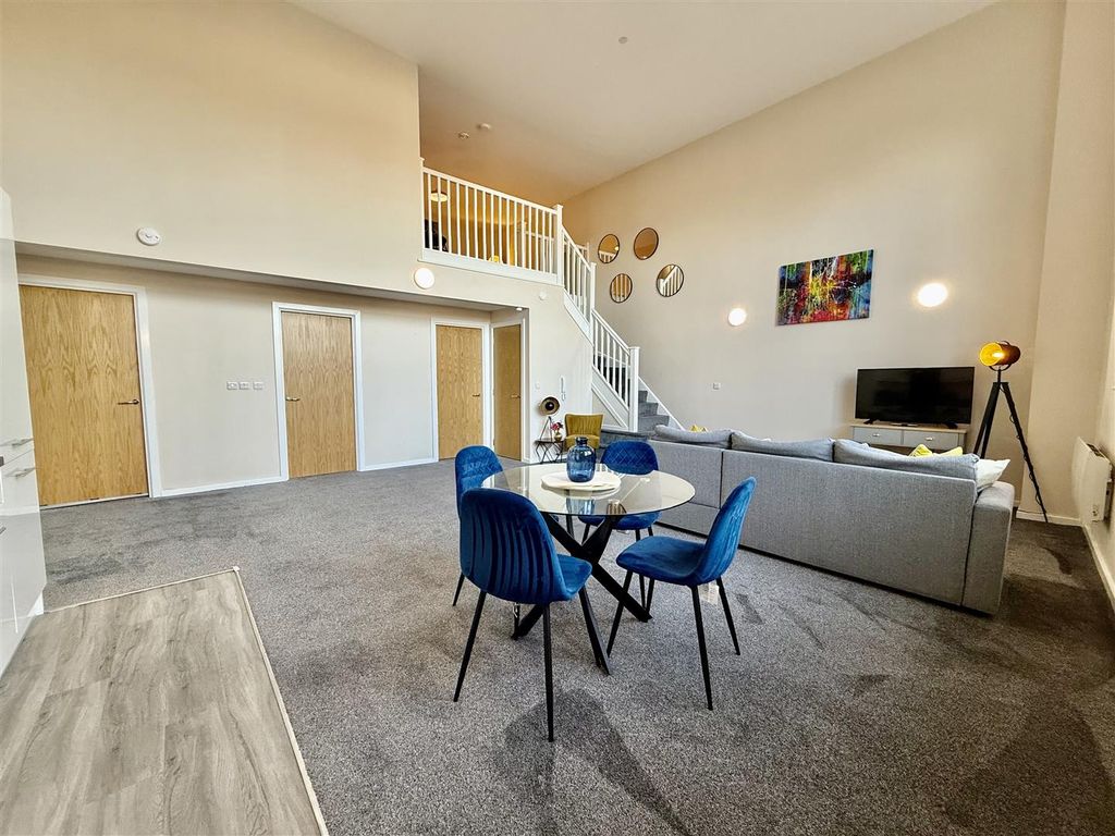 Property photo 2 of 19 Lounge/Kitchen/Diner