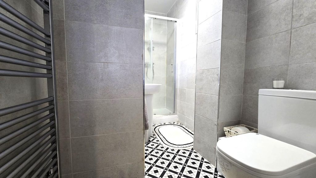 Property photo 2 of 6 3.Jpeg