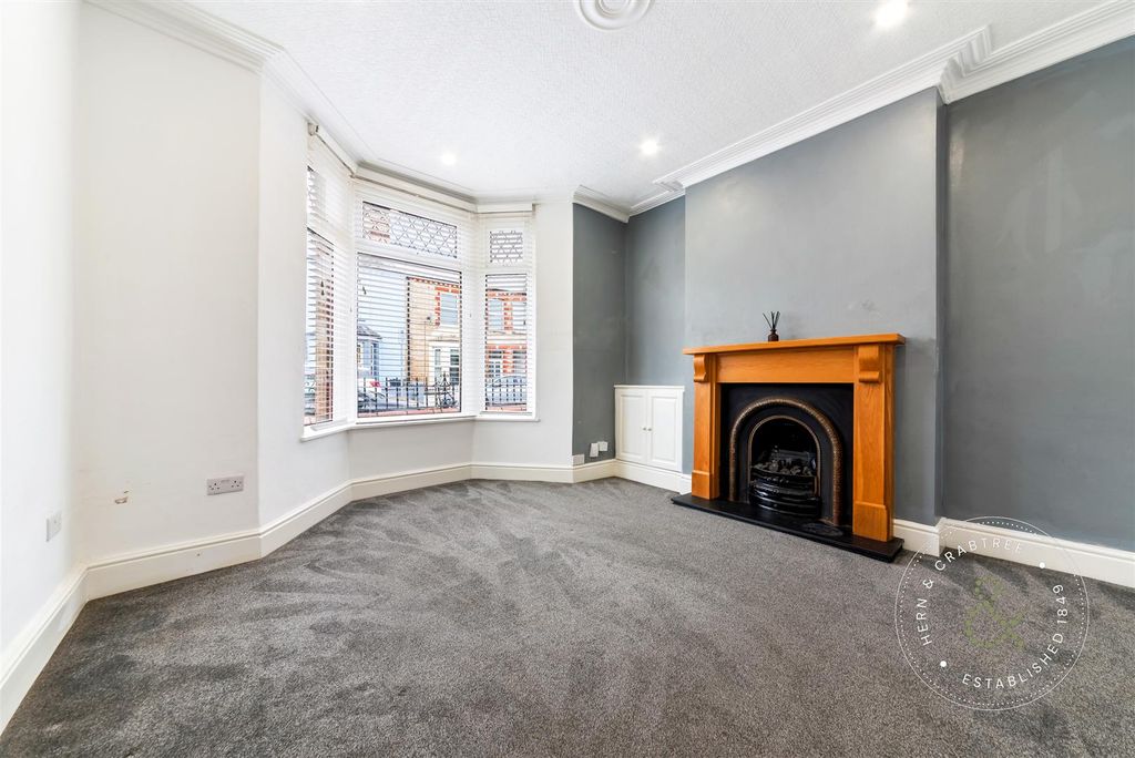 Property photo 2 of 22 Fairleigh-Road-11.Jpg