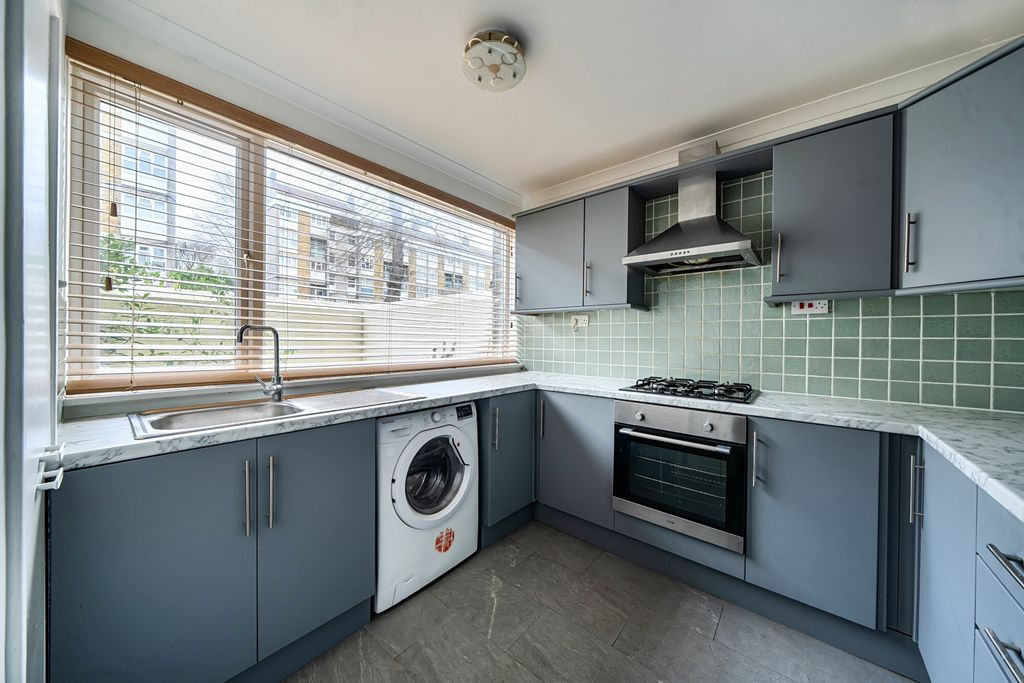 Property photo 2 of 20 Kitchen